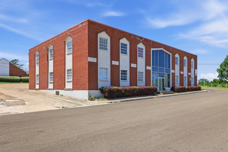 4795 Mcwillie Dr, Jackson, MS à vendre - Photo de l’immeuble – Image 3 sur 33