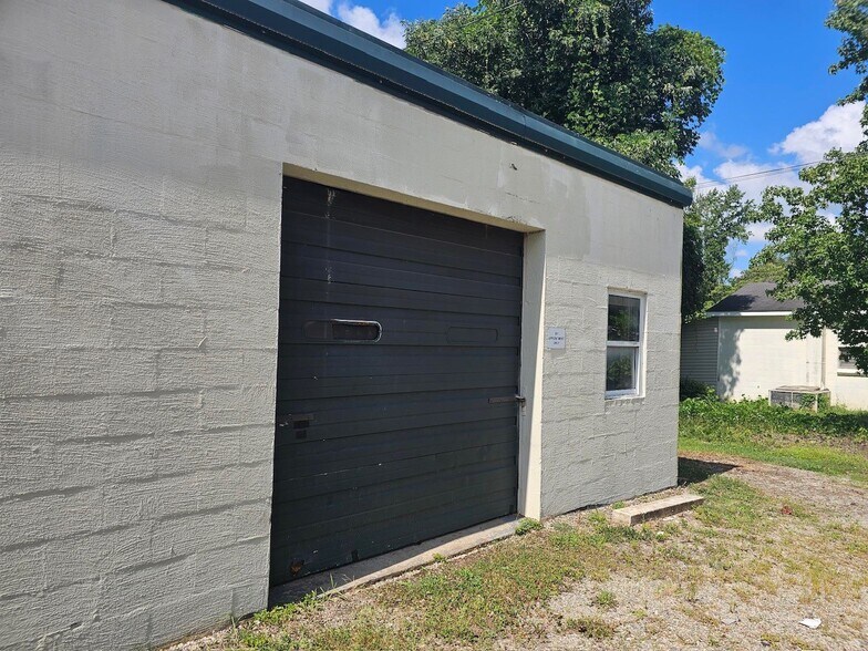 212 Turk Pl, Greensboro, NC à louer - Photo de l’immeuble – Image 3 sur 3