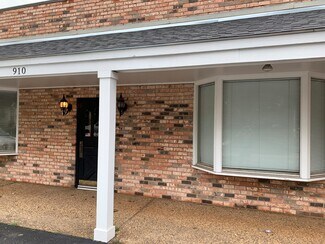 Plus de détails pour 908 North St, Nacogdoches, TX - Bureau à louer