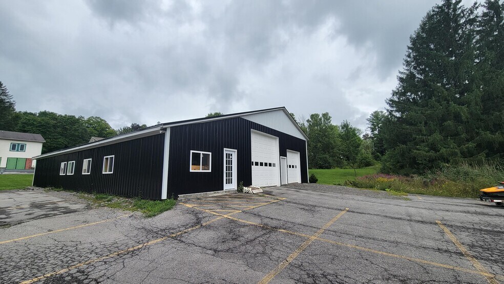2888 Oneida St, Sauquoit, NY à louer - Photo principale – Image 1 sur 3