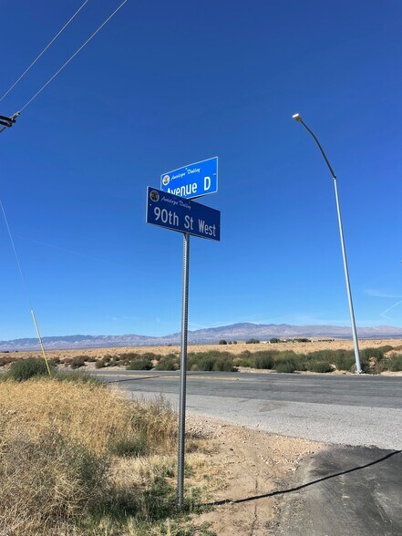 Ave. D (Hwy 138) Hwy, Lancaster, CA à vendre - Photo de l’immeuble – Image 3 sur 5