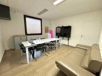 Plus de détails pour Bureau à louer