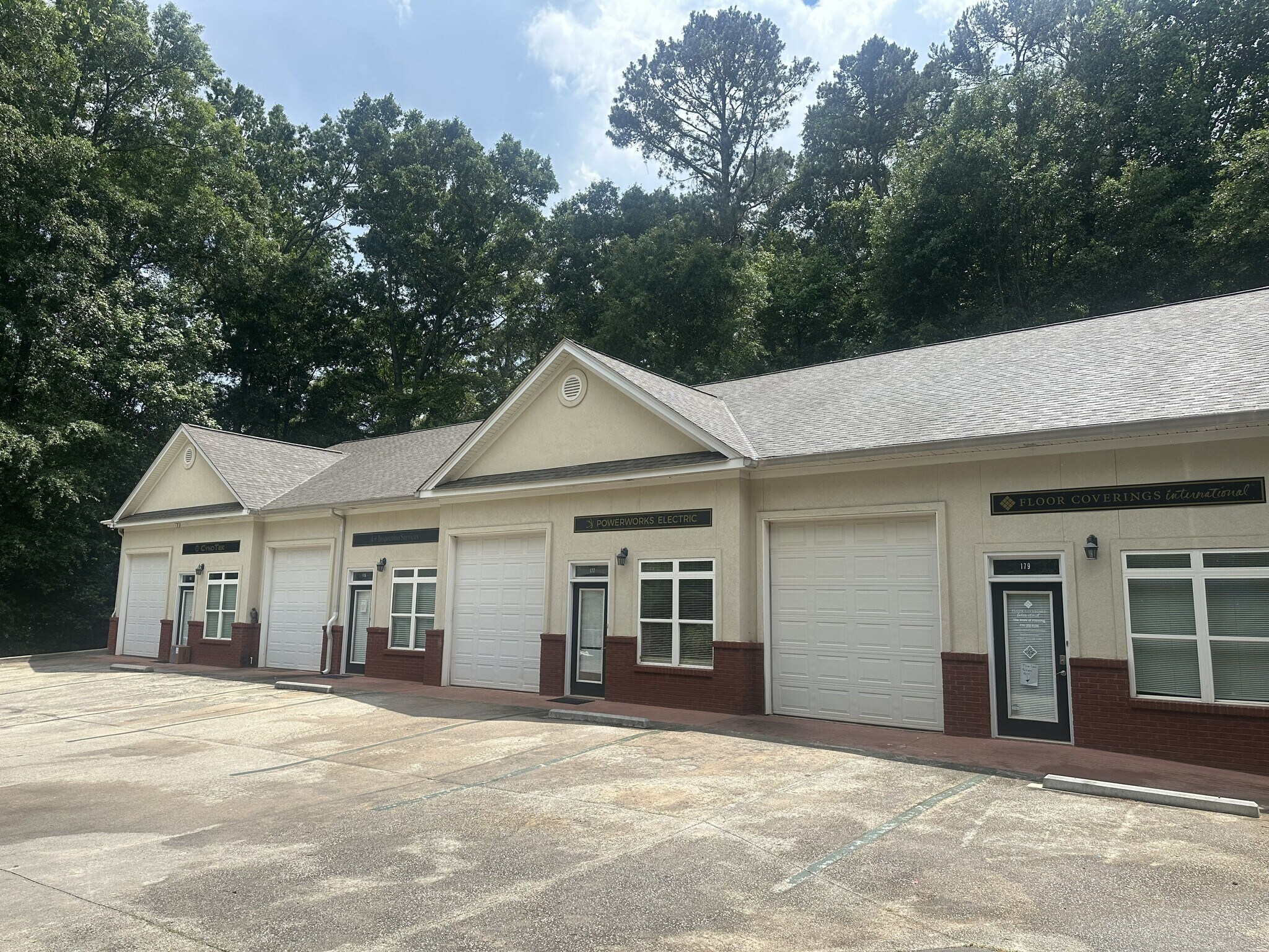 173-179 Fulton Ct, Peachtree City, GA à louer Photo de l’immeuble– Image 1 sur 4