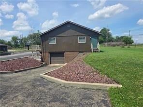 376 E Main St, Mount Pleasant, PA à vendre - Photo de l’immeuble – Image 2 sur 9