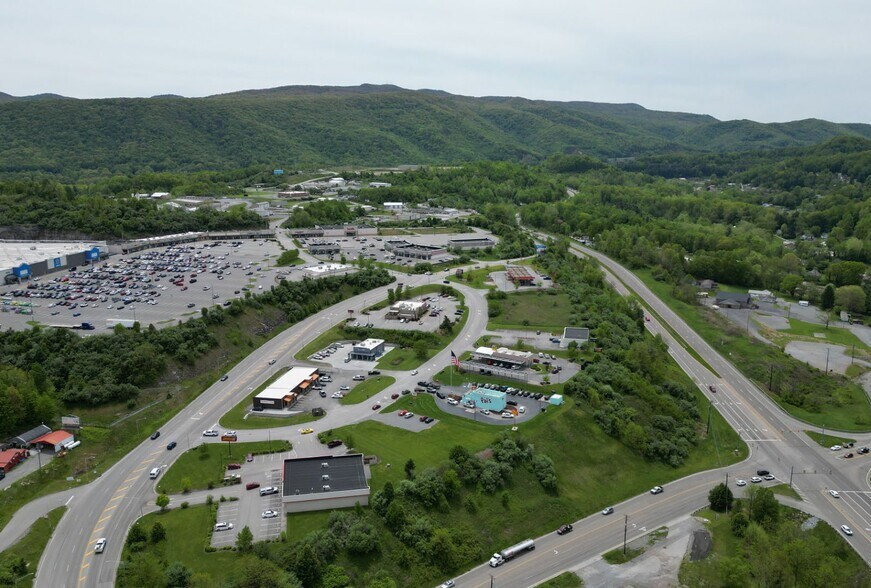 725 Commonwealth Dr, Norton, VA à vendre - Photo de l’immeuble – Image 2 sur 5