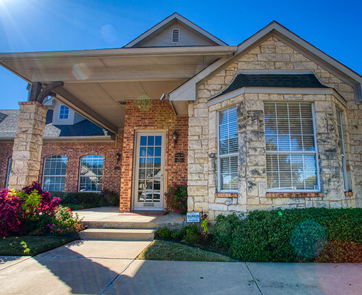 2016 Justin Rd, Highland Village, TX à louer - Photo de l’immeuble – Image 3 sur 6