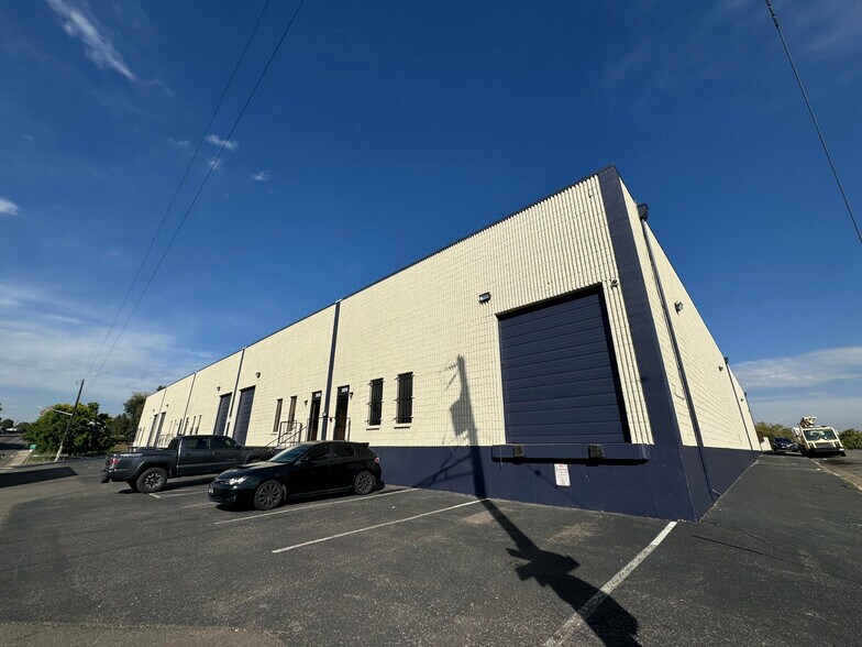 2610-2628 S Zuni St, Englewood, CO à louer - Photo de l’immeuble – Image 2 sur 6