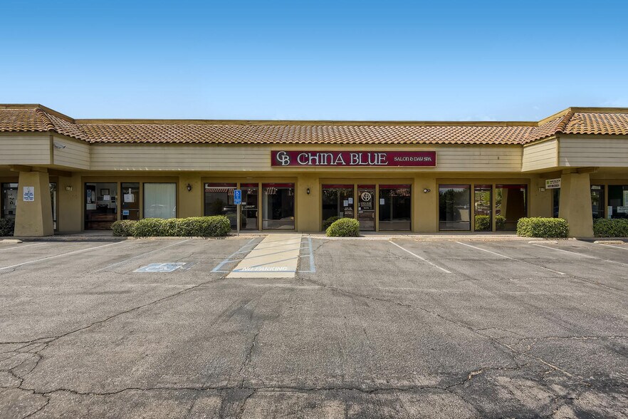 1735 Main St, Ramona, CA à louer - Photo de l’immeuble – Image 1 sur 28