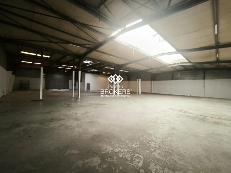 Local d’activités dans Bondoufle à louer - Photo de l’immeuble – Image 3 sur 7