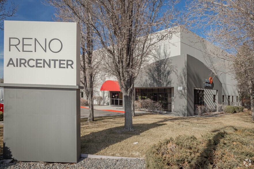 4999 Aircenter Cir, Reno, NV à louer - Photo de l’immeuble – Image 3 sur 7