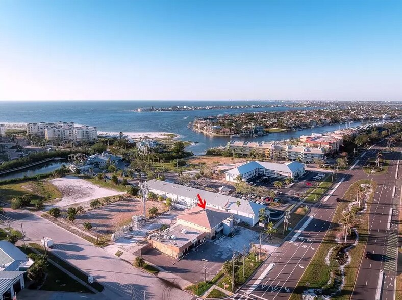 1130 S Pinellas Bayway, Tierra Verde, FL à vendre - Photo de l’immeuble – Image 1 sur 1