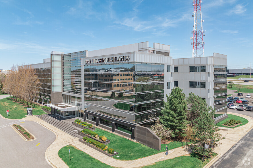 2000 Auburn Dr, Beachwood, OH à louer - Photo principale – Image 1 sur 14