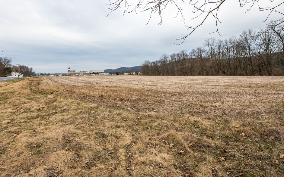 664 Saegers Station, Montgomery, PA à vendre - Photo de l’immeuble – Image 3 sur 4