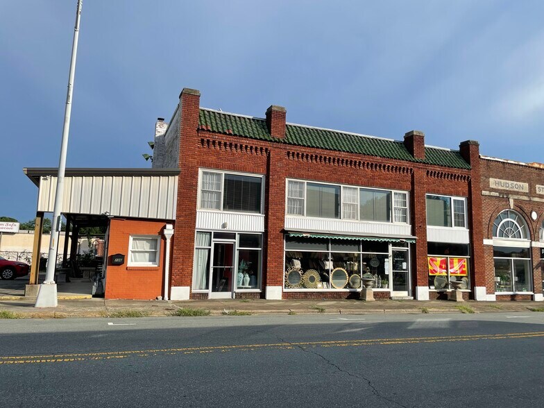 736 S Main St, Burlington, NC à vendre - Photo de l’immeuble – Image 3 sur 55