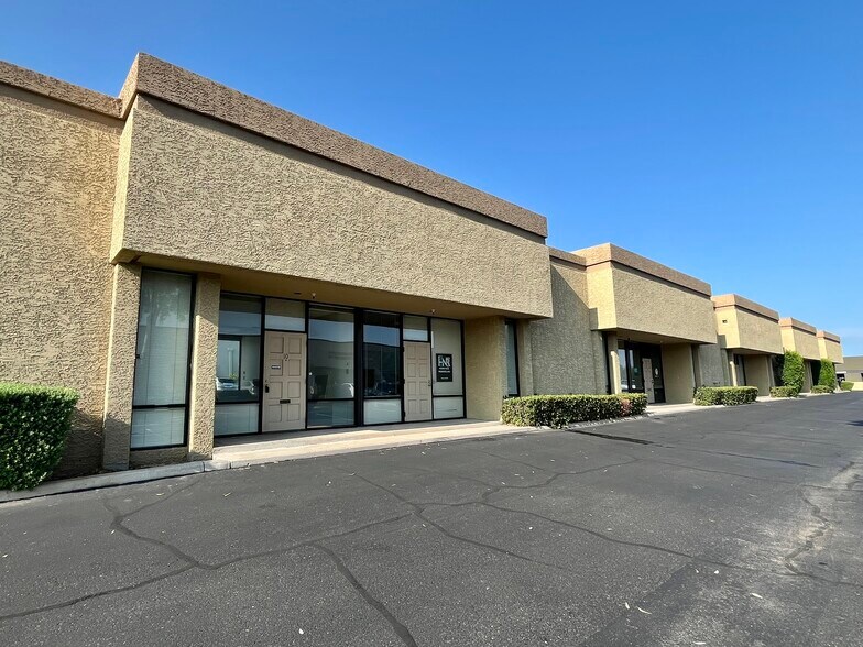 14255 N 79th St, Scottsdale, AZ à louer - Photo de l’immeuble – Image 1 sur 3