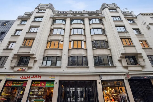 Plus de détails pour 11 Rue Des Petites Ecuries, Paris - Bureau à louer
