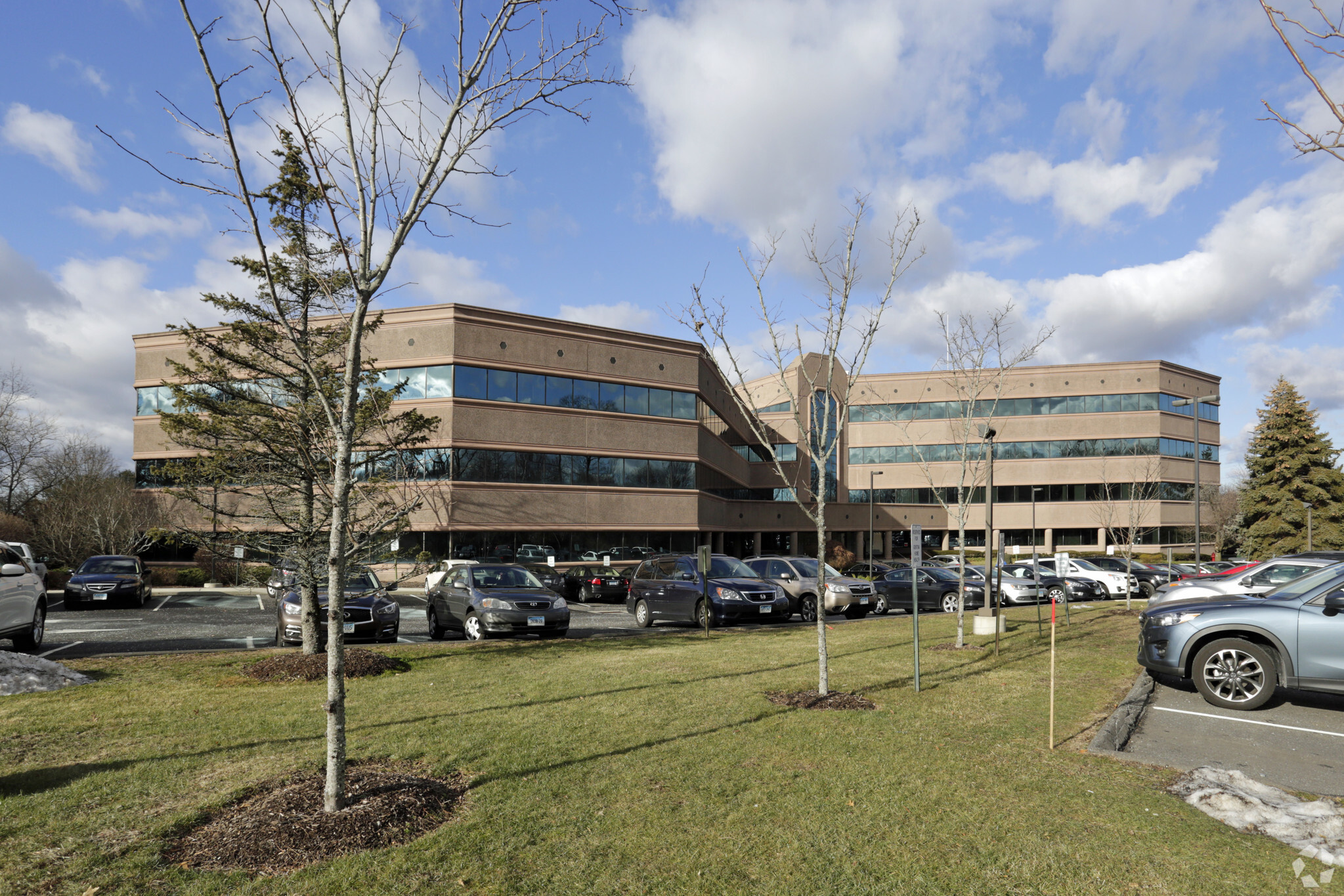 99 Hawley Ln, Stratford, CT à louer Photo principale– Image 1 sur 7
