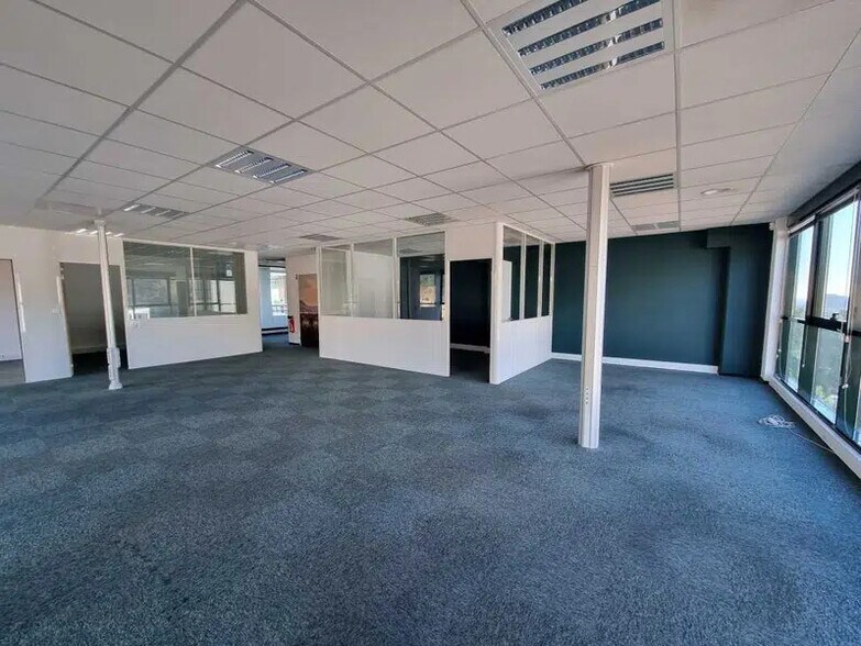 Bureau dans La Ciotat à louer - Photo intérieure – Image 2 sur 15