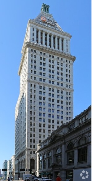 1 W 4th St, Cincinnati, OH à louer - Photo de l’immeuble – Image 2 sur 84