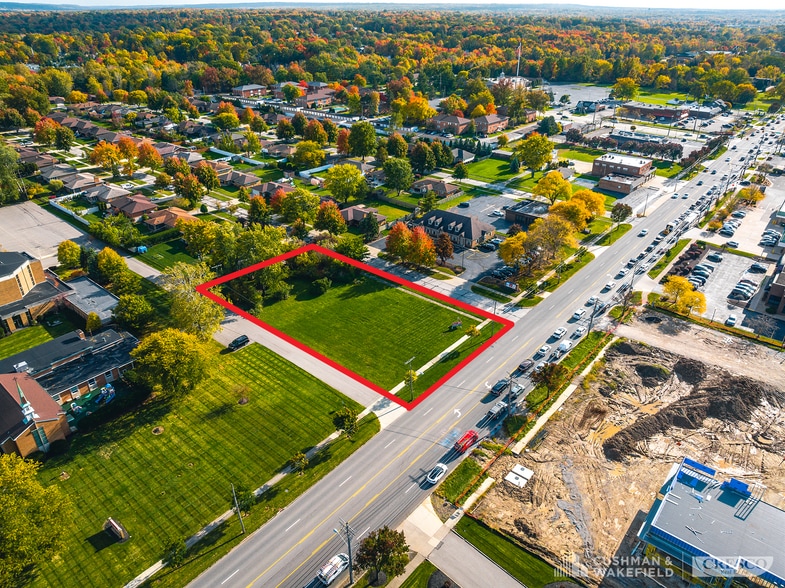 7183 Pearl Rd, Middleburg Heights, OH à vendre - Aérien – Image 2 sur 6
