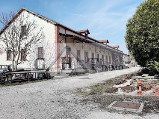 Industriel/Logistique dans Provins à vendre - Photo de l’immeuble – Image 2 sur 5