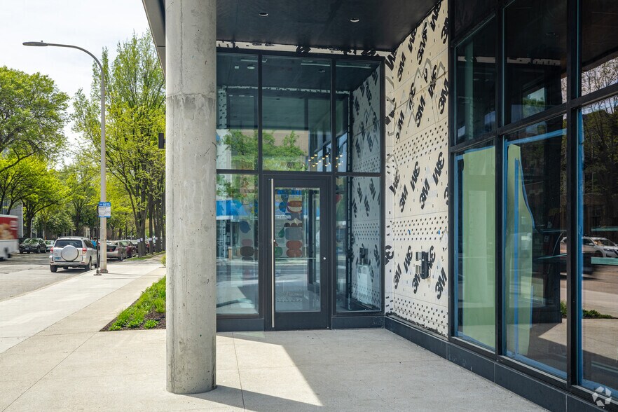 1221 W Taylor St, Chicago, IL à louer - Photo de l’immeuble – Image 3 sur 4