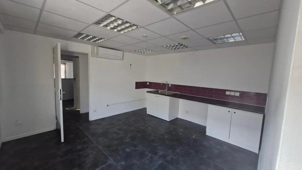 Local d’activités dans Chambéry à louer - Photo intérieure – Image 3 sur 6