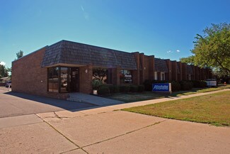 Plus de détails pour 27500 Hoover Rd, Warren, MI - Bureau à vendre