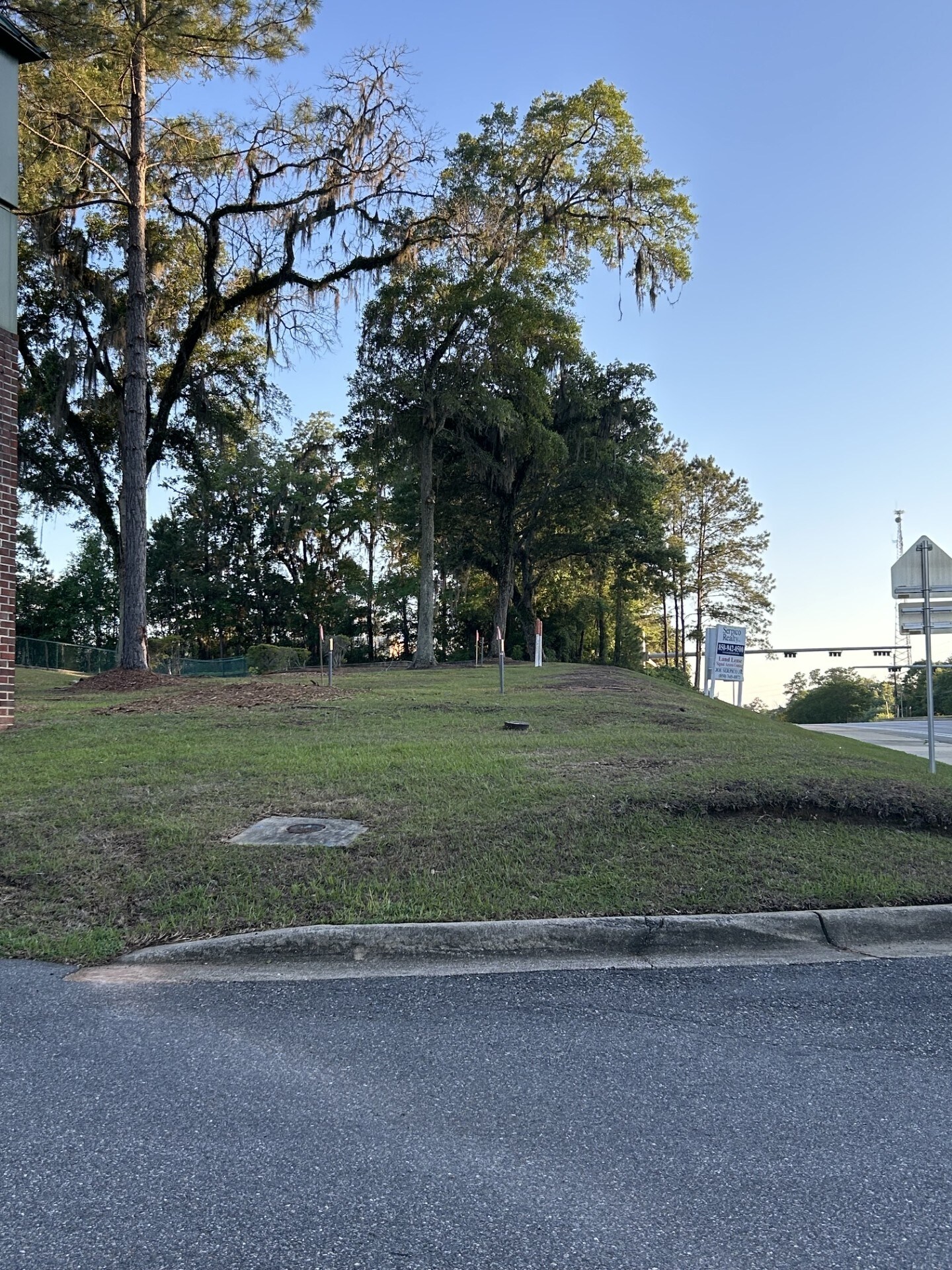 6875 Thomasville Rd, Tallahassee, FL à louer Photo principale– Image 1 sur 10