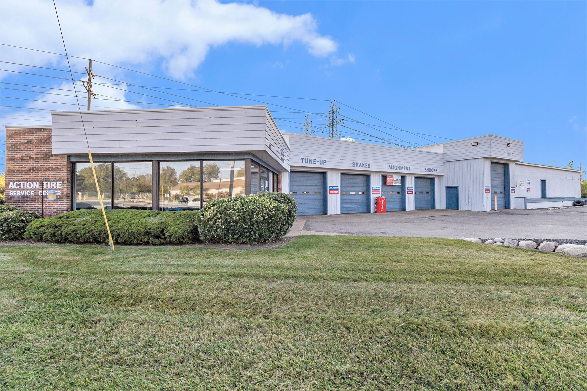 G4112 S Dort Hwy, Burton, MI à vendre Photo de l’immeuble– Image 1 sur 28