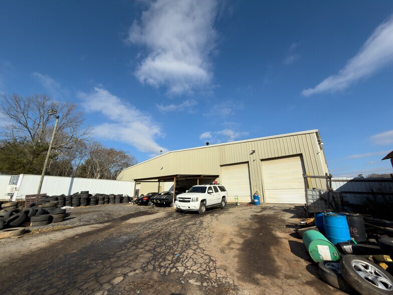 2861 Fork Shoals Rd, Piedmont, SC à vendre - Photo de l’immeuble – Image 3 sur 11