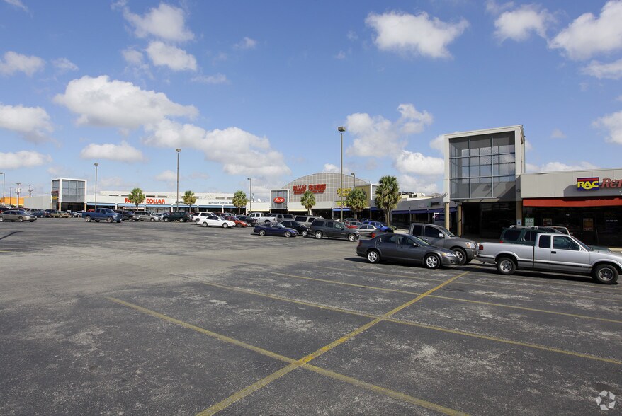 4400 Fredericksburg Rd, San Antonio, TX à louer - Photo principale – Image 1 sur 4