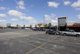Plus de détails pour 4400 Fredericksburg Rd, San Antonio, TX - Local commercial à louer