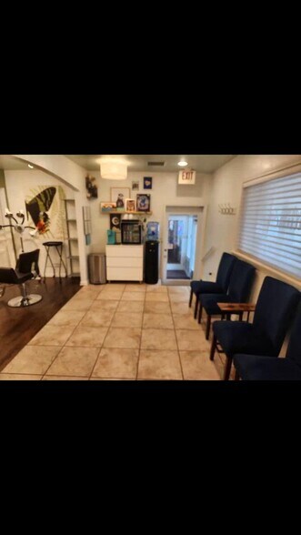 4801-4805 Rainbow Blvd, Westwood, KS à louer - Vidéo sur l’annonce professionnelle – Image 2 sur 3