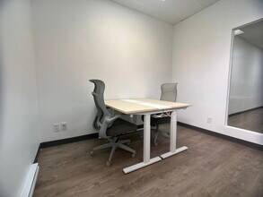 5675 Ch De Chambly, Saint-hubert, QC à louer Photo de l’immeuble– Image 2 sur 10