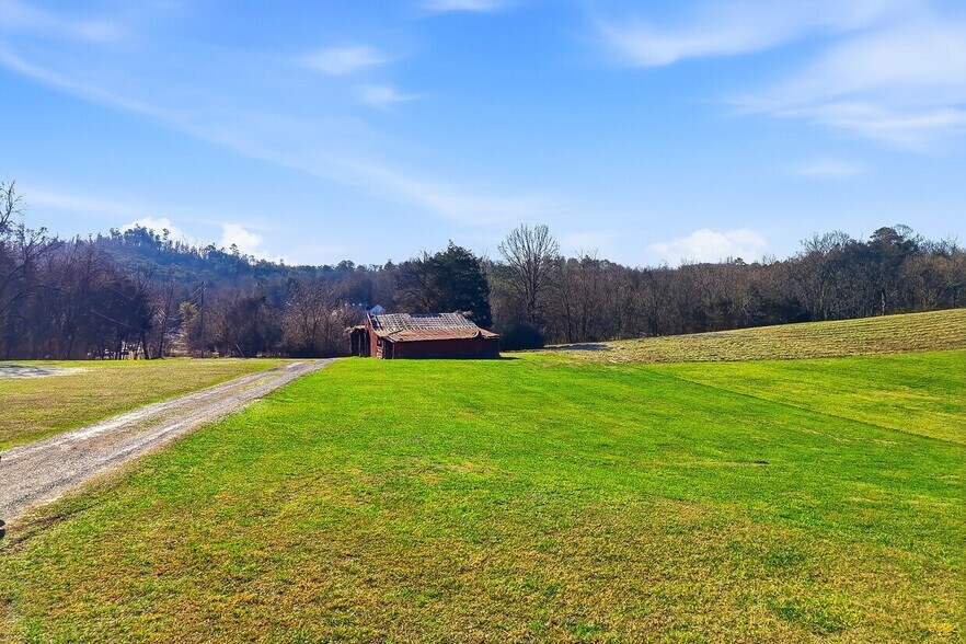 9700-9712 Thorn Grove Pike, Strawberry Plains, TN à vendre - Photo de l’immeuble – Image 3 sur 10