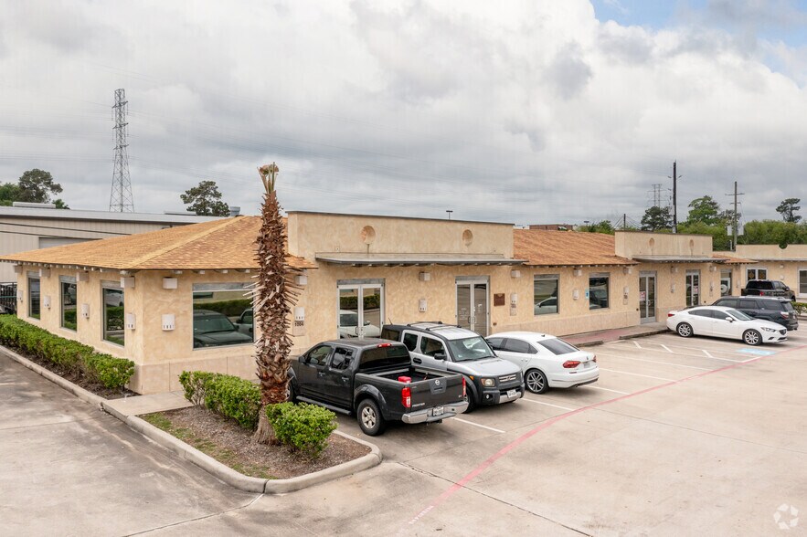 25329 Budde Rd, The Woodlands, TX à vendre - Photo principale – Image 1 sur 13
