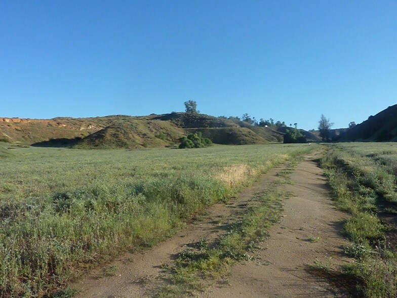North & South Redlands portefeuille de 2 biens à vendre sur LoopNet.fr - Photo principale – Image 1 sur 16