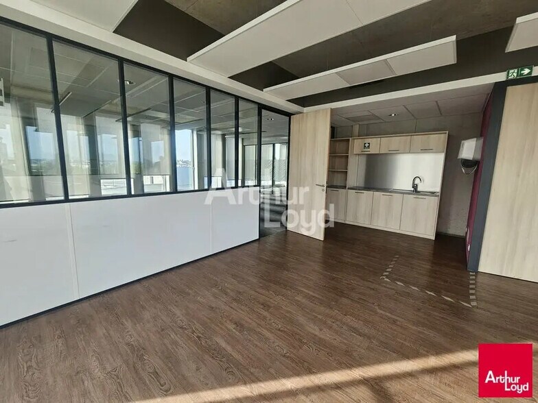 Bureau dans Angers à louer - Photo de l’immeuble – Image 2 sur 4