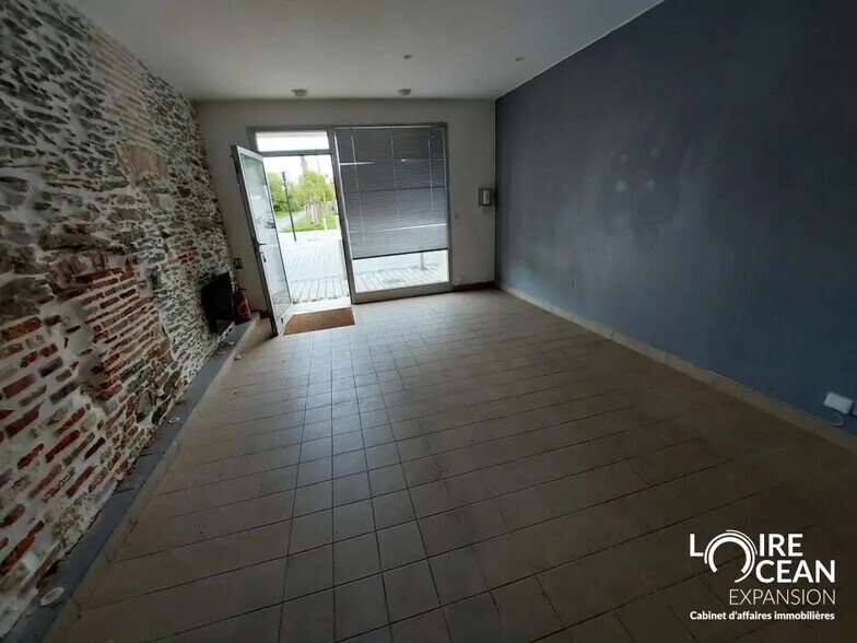 Local commercial dans Nantes à louer - Photo de l’immeuble – Image 1 sur 5