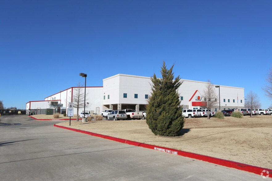 6602 Newcastle Rd, Oklahoma City, OK à vendre - Photo principale – Image 1 sur 14