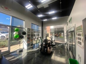 9107 NW 64th St, Parkville, MO à louer Photo intérieure– Image 2 sur 3