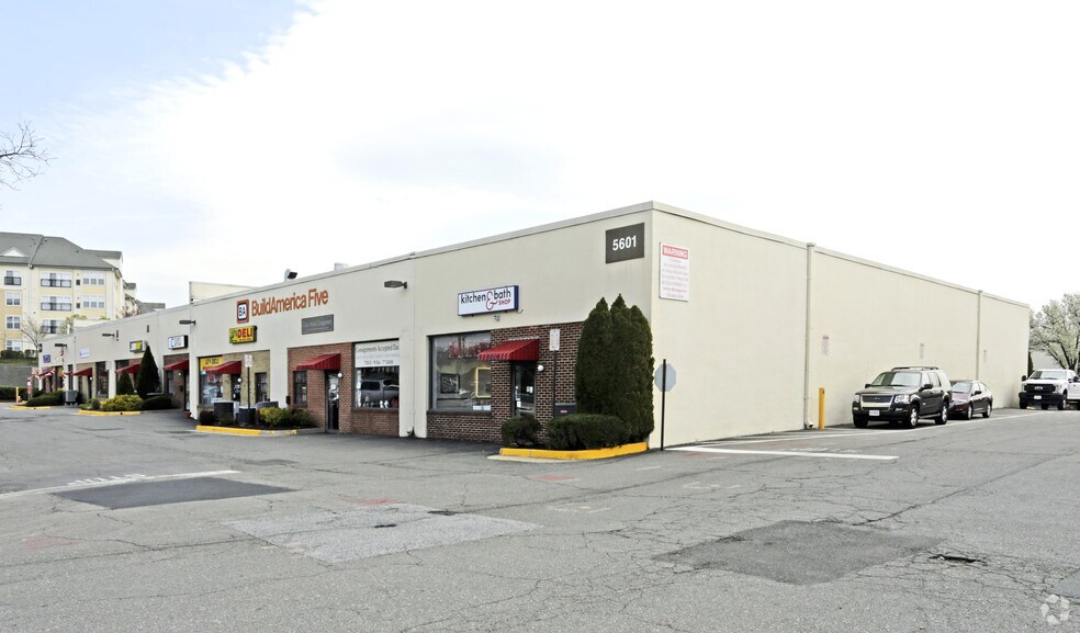 5601 General Washington Dr, Alexandria, VA à vendre - Photo principale – Image 1 sur 8