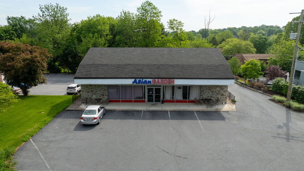721 S Broad St, Lititz, PA à vendre - Photo de l’immeuble – Image 2 sur 5