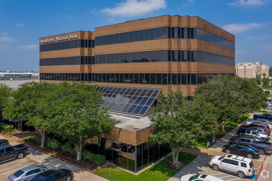 19221 Interstate 45 S, Shenandoah, TX à louer - Photo principale – Image 2 sur 4