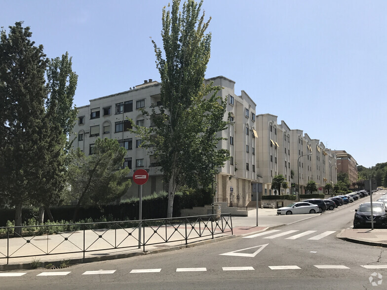 Calle Aramayona, 3, Madrid, Madrid à louer - Photo principale – Image 1 sur 2