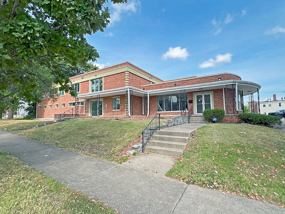 334 W Main St, Decatur, IL à vendre Photo de l’immeuble– Image 1 sur 8