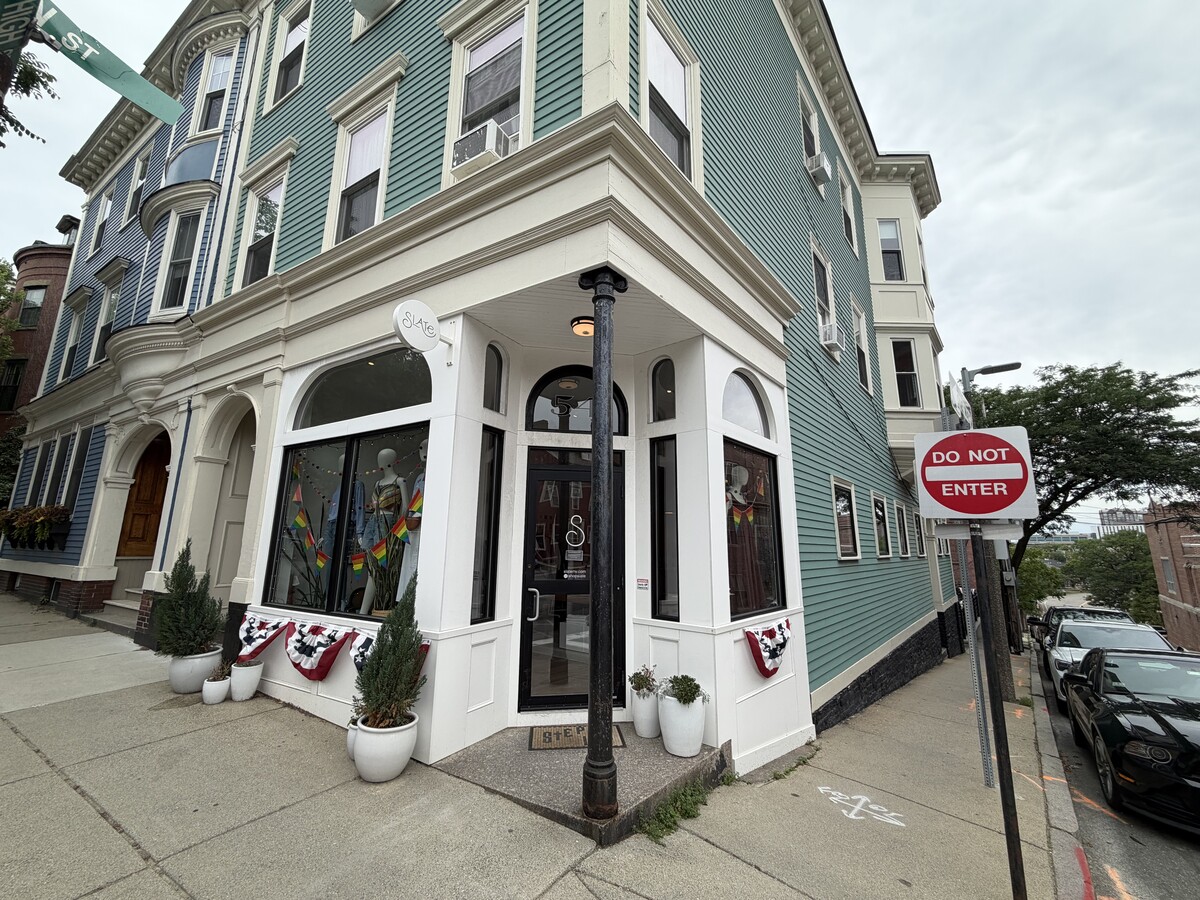 54 High St, Boston, MA 02129 - Lot 1 - - Photo intérieure - Image 1 of 4