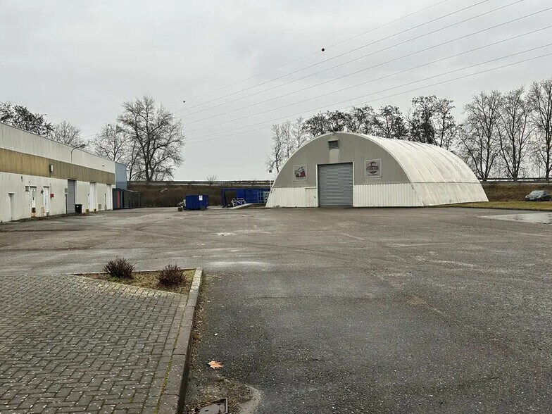 Local d’activités dans Duppigheim à louer - Photo de l’immeuble – Image 2 sur 8