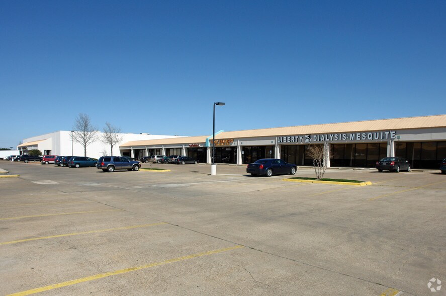 3330 N Galloway Ave, Mesquite, TX à louer - Photo de l’immeuble – Image 2 sur 6
